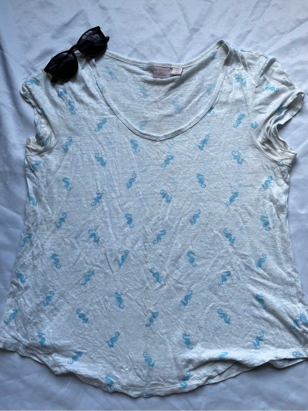 Linen St. Tropez White Scoop Neck Tee with Light Blue Seahorse Print